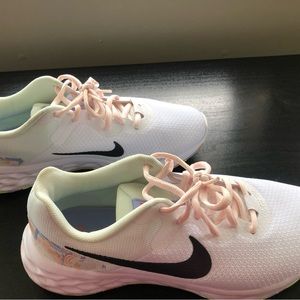 Beat offer- Nikes - worn a few times